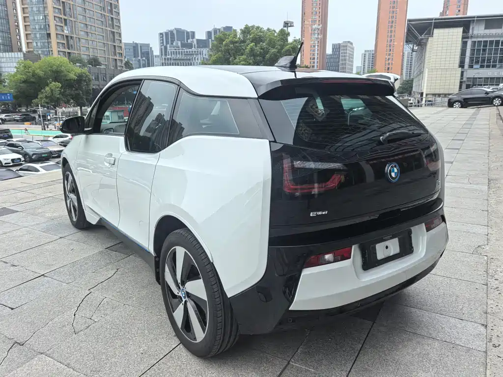 BMW i3 2016 — фото 8