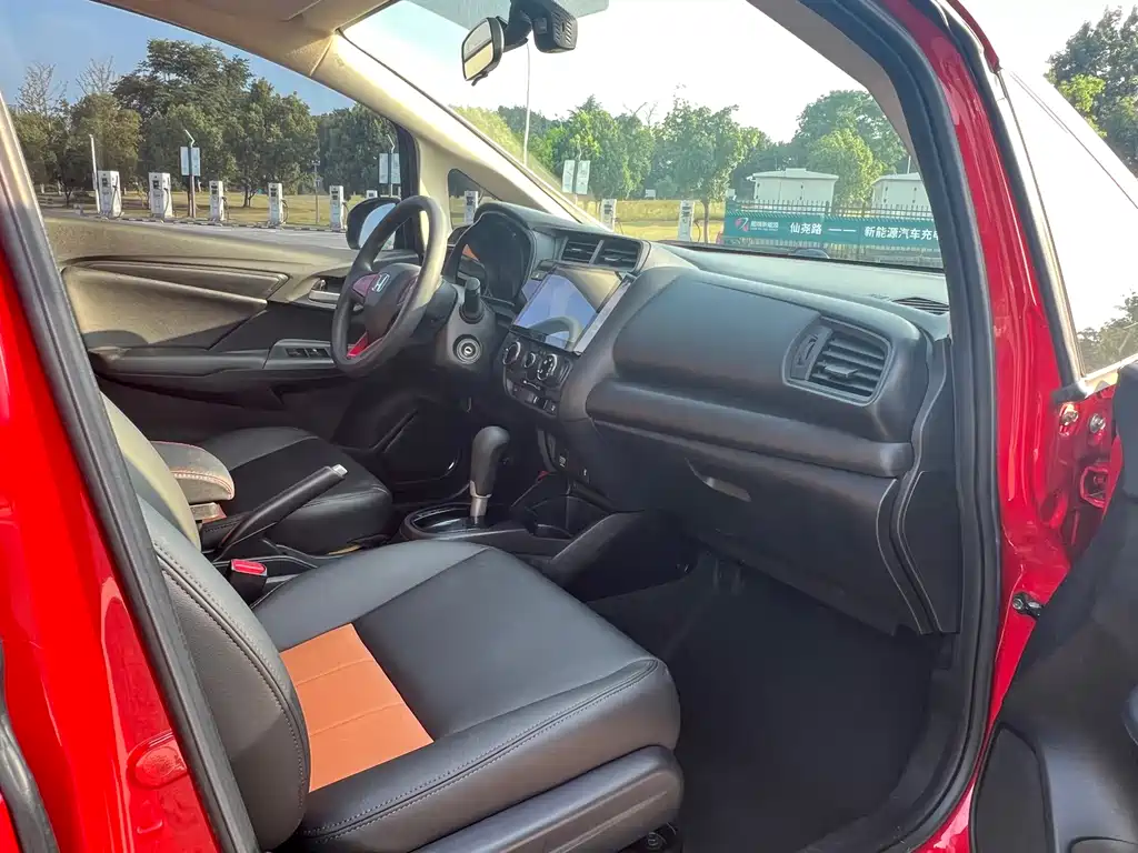 Honda Fit 2018 — фото 10