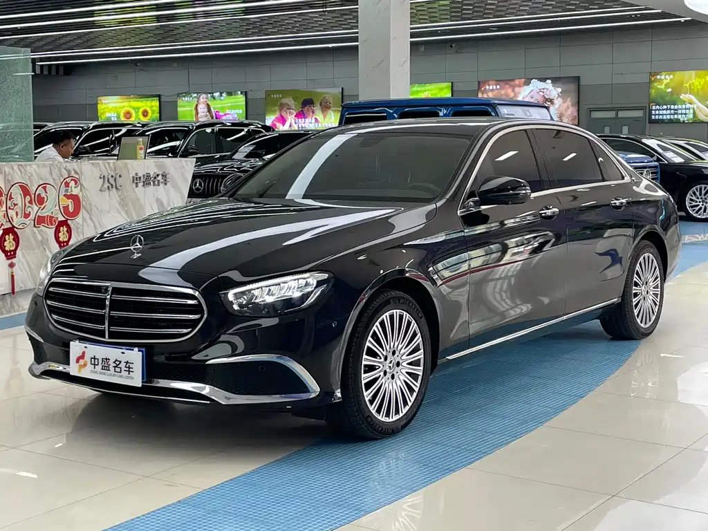 Mercedes-Benz E-Class 2023 — фото 1
