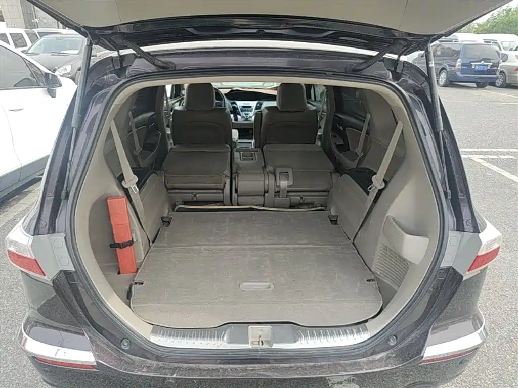 Honda Odyssey 2014 — фото 19
