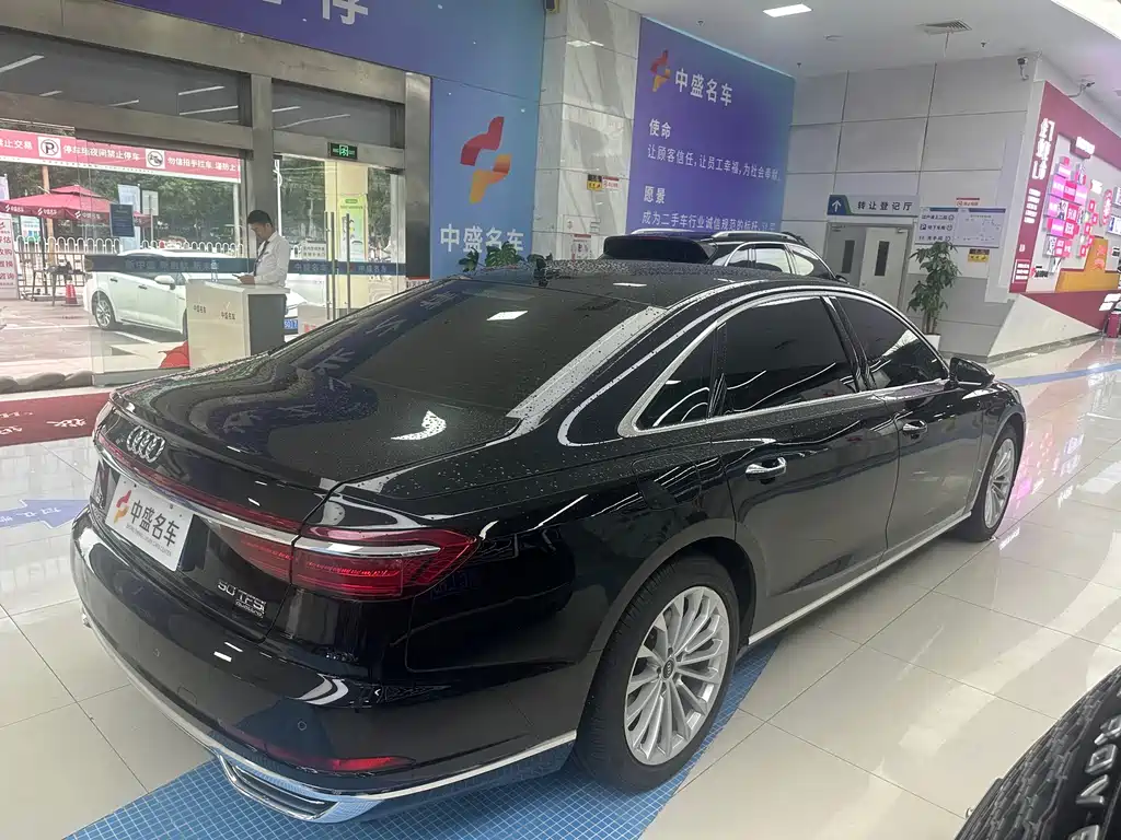 Audi A8 2021