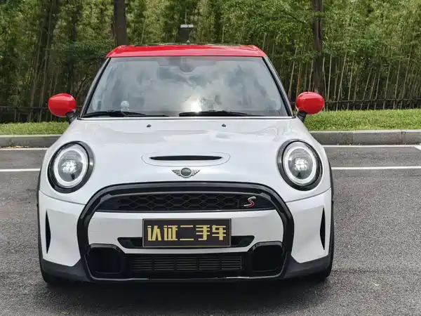 MINI MINI 2022