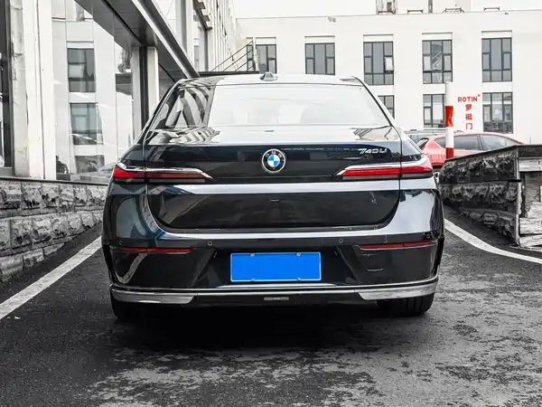 BMW 7 Series 2023