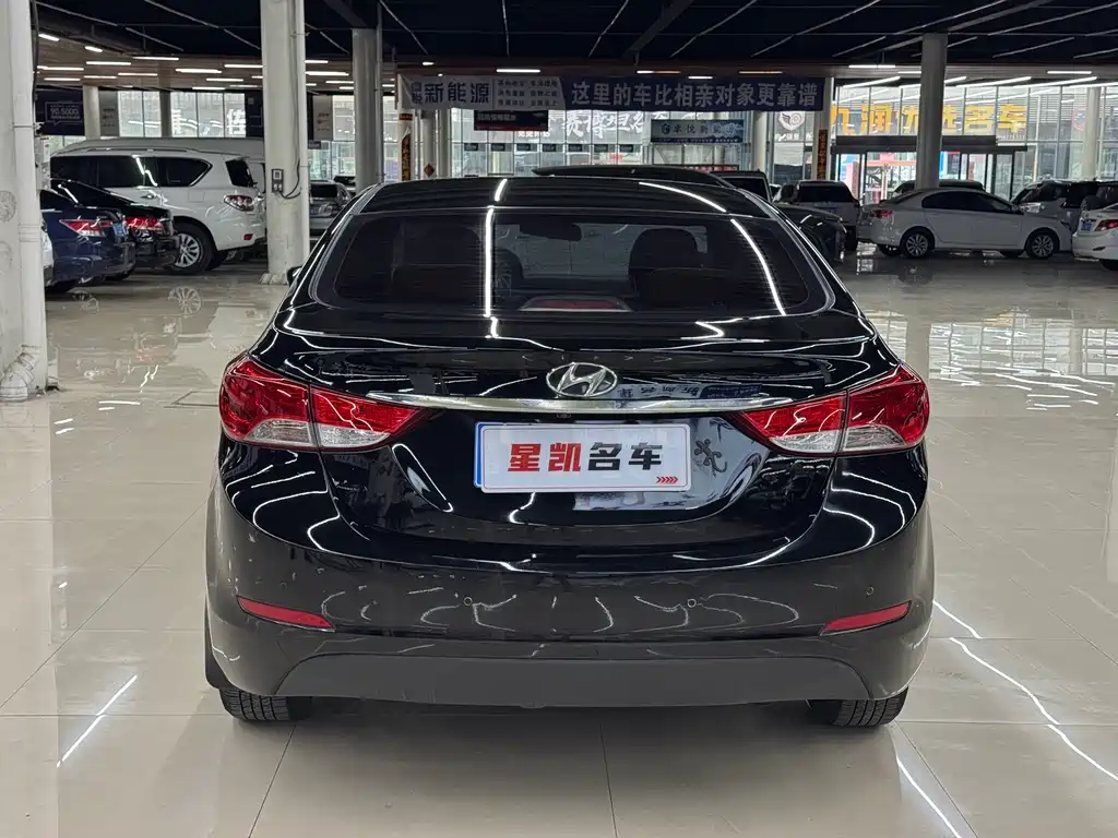 Hyundai Elantra Langdong 2015 — фото 5