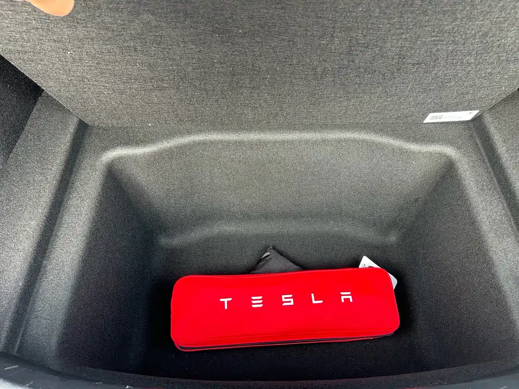 Tesla Model 3 2021 — фото 10