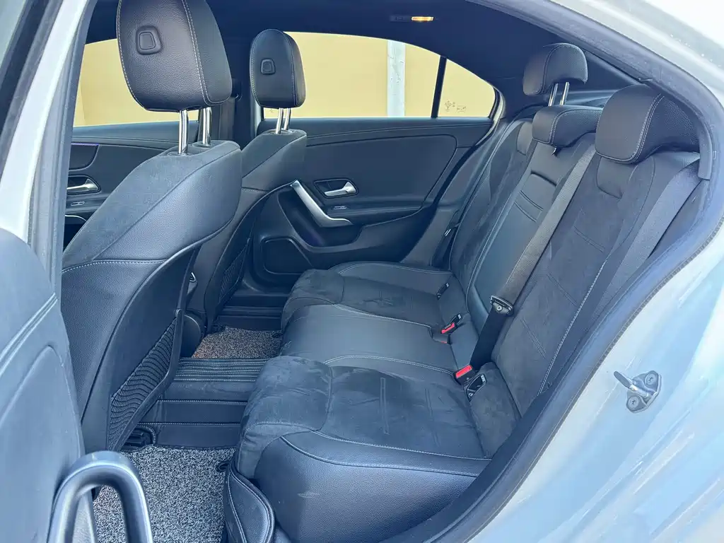 Mercedes-Benz A-Class 2023 — фото 21