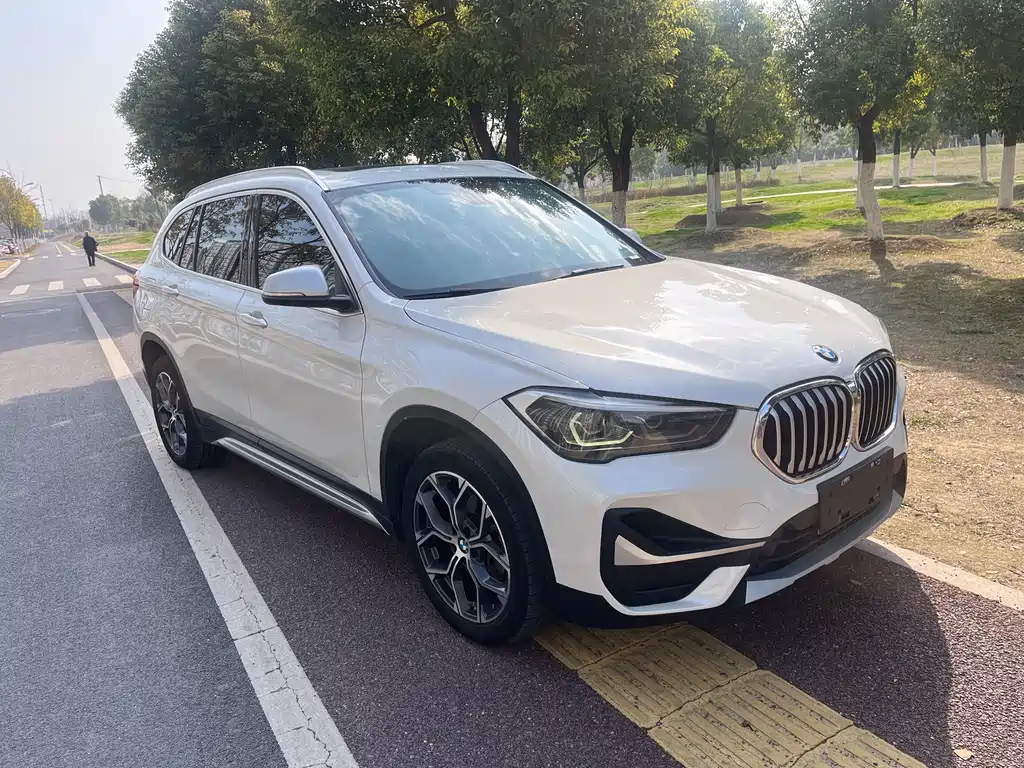 BMW X1 2022 — фото 3