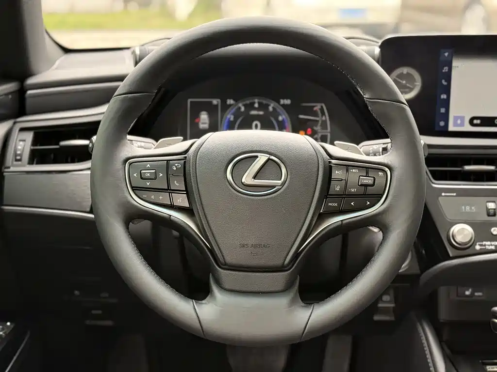 Lexus ES 2023 — фото 10