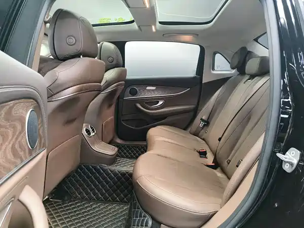 Mercedes-Benz E-Class 2023