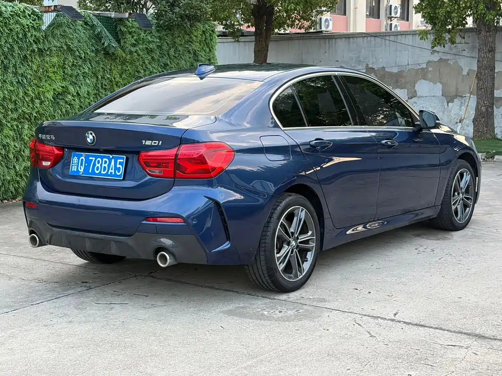 BMW 1 Series 2022