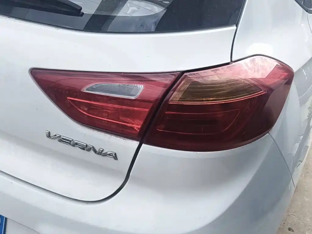 Hyundai Verna 2019 — фото 8