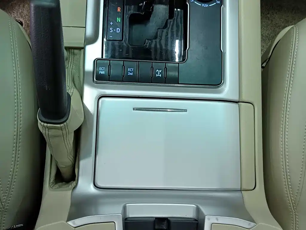 Toyota Land Cruiser 2017 — фото 13