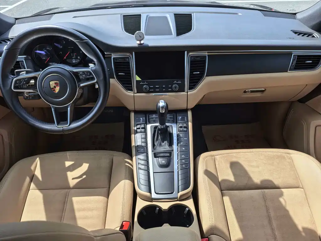 Porsche Macan 2018 — фото 13
