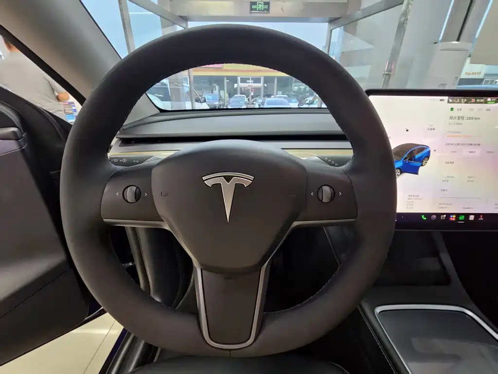Tesla Model Y 2022 — фото 10