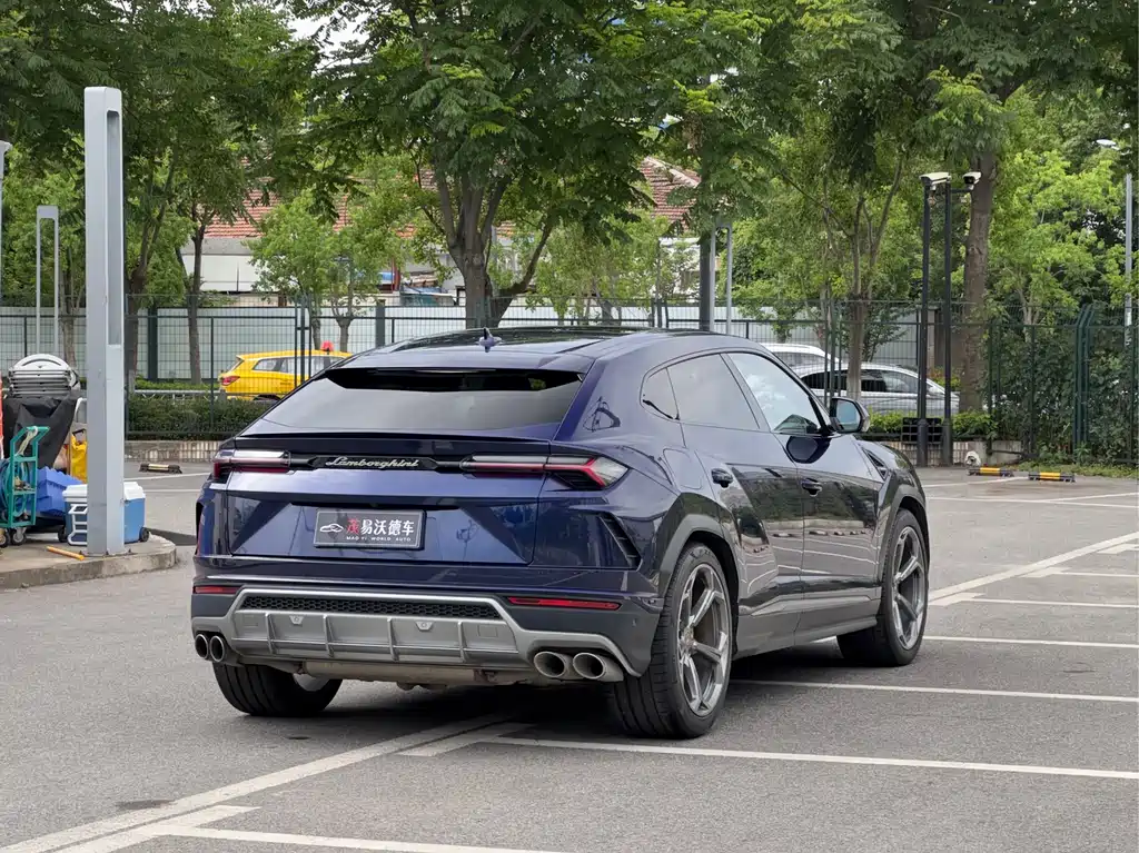 Lamborghini Urus 2020 — фото 5