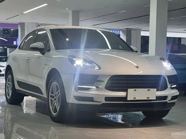 Porsche Macan 2021