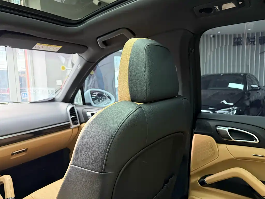 Porsche Cayenne 2015 — фото 28