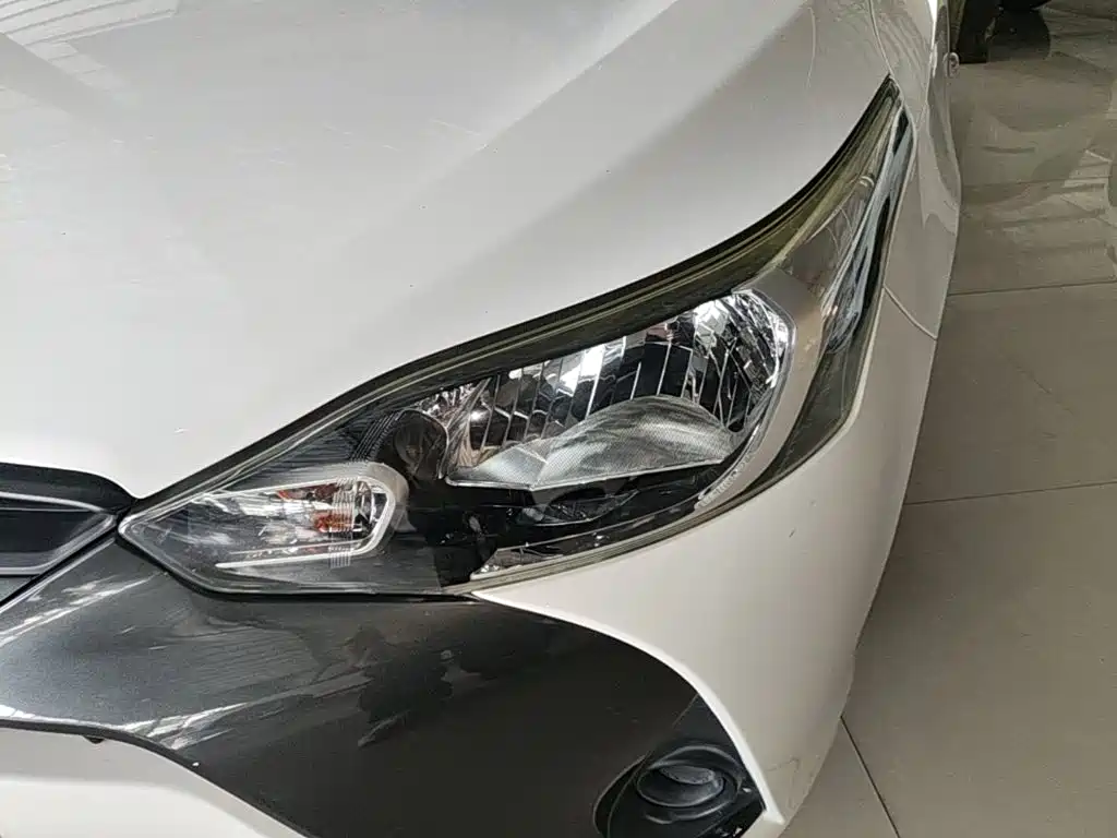 Toyota Yaris L 2018 — фото 24