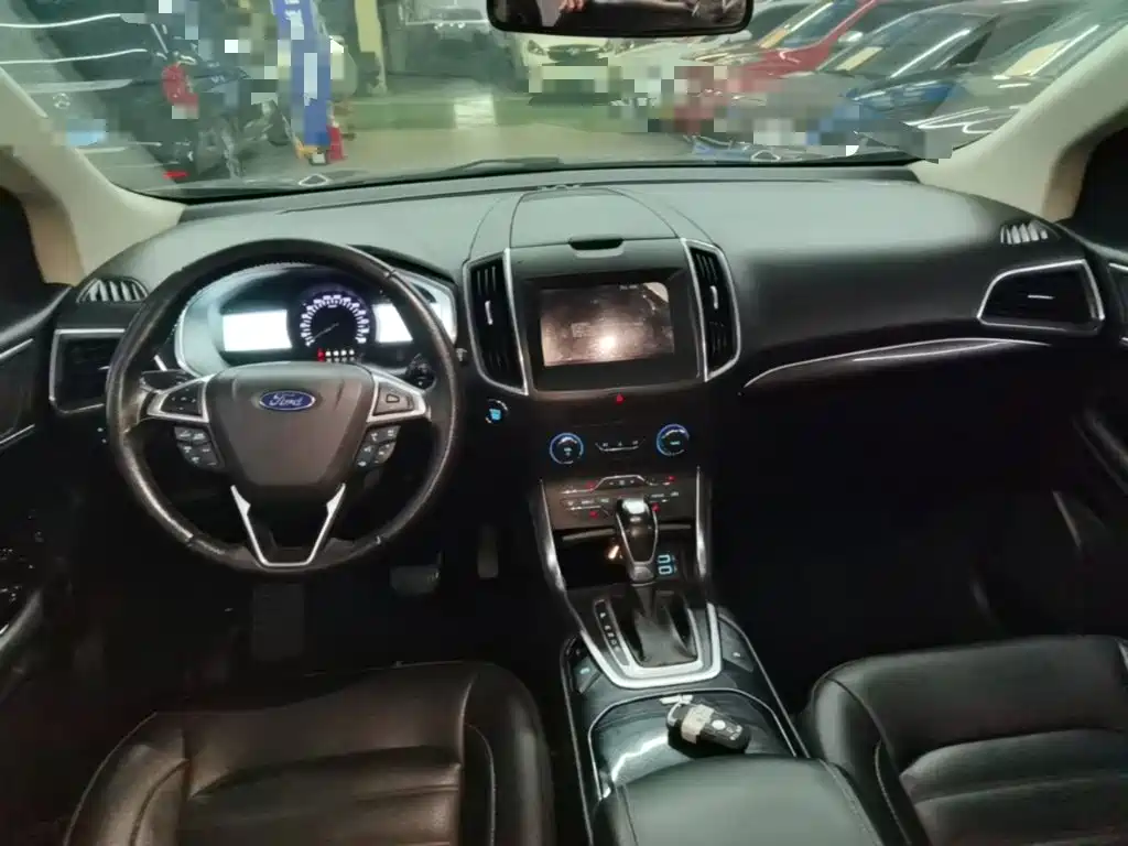 Ford Edge 2019 — фото 10