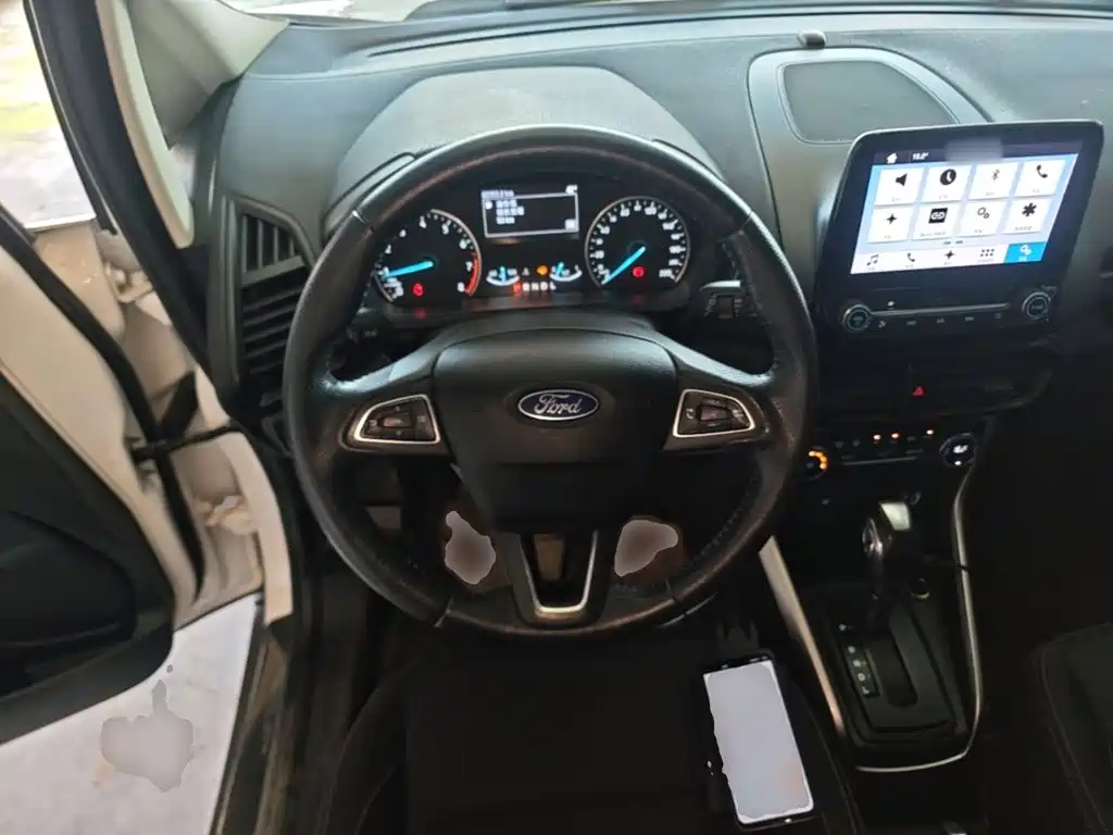 Ford EcoSport 2017 — фото 11