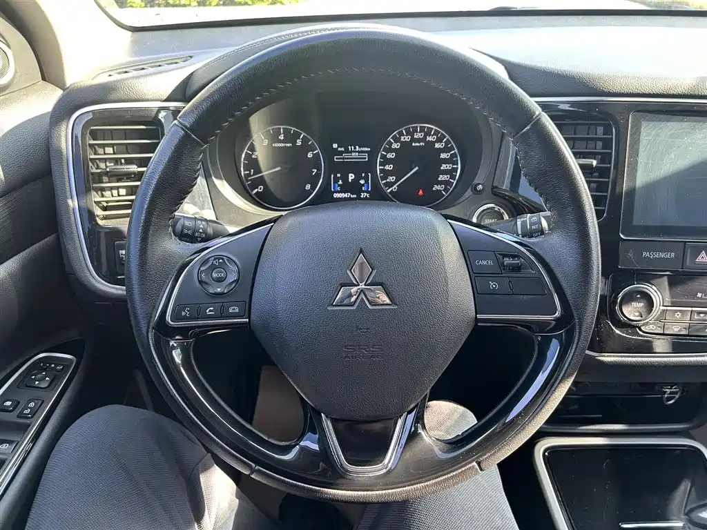 Mitsubishi Outlander 2019 — фото 14