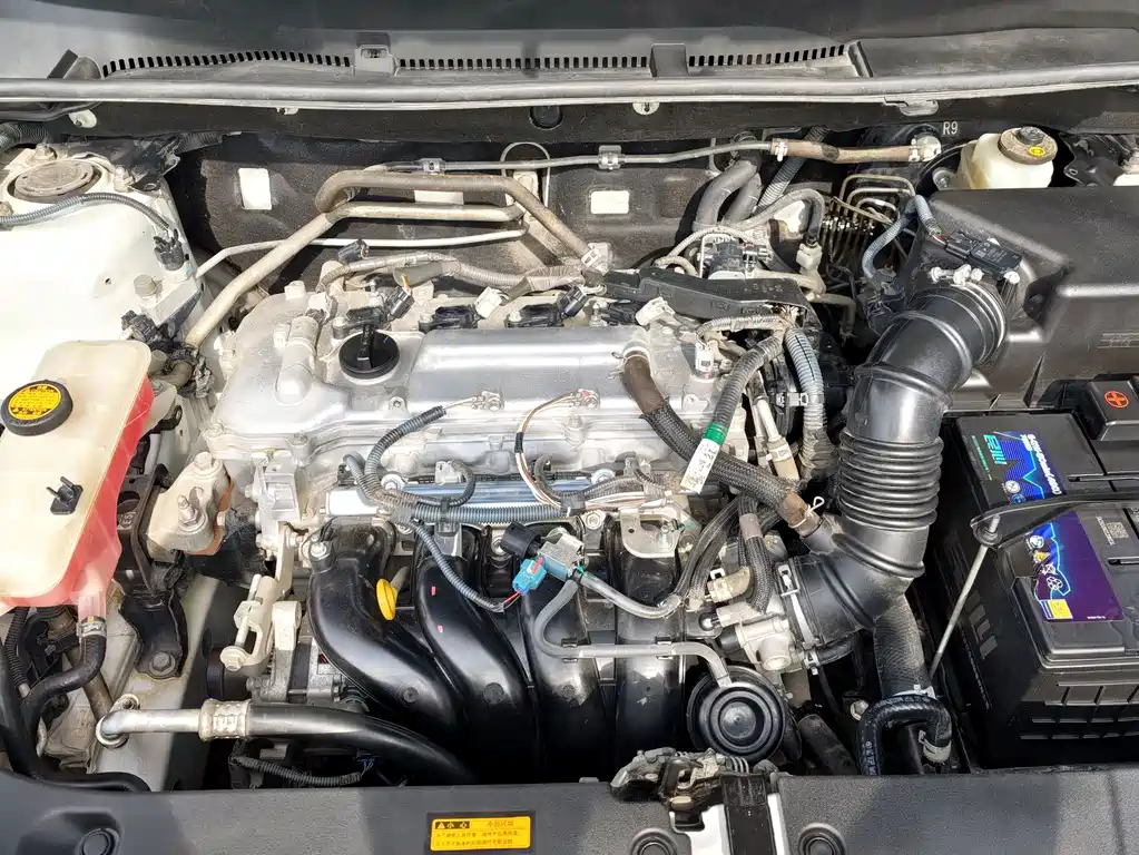 Toyota RAV4 2015 — фото 28