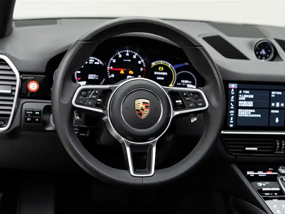 Porsche Cayenne 2020 — фото 14