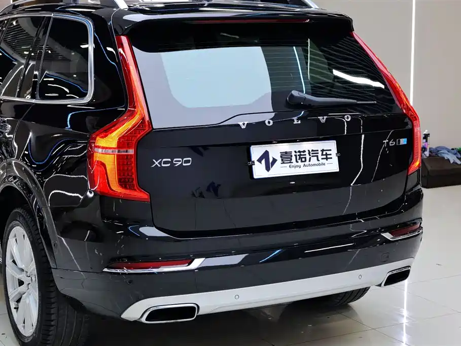 Volvo XC90 2018 — фото 6