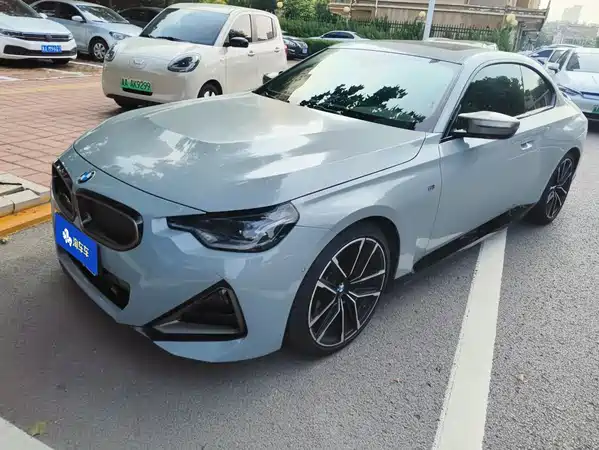 BMW M240i 2023