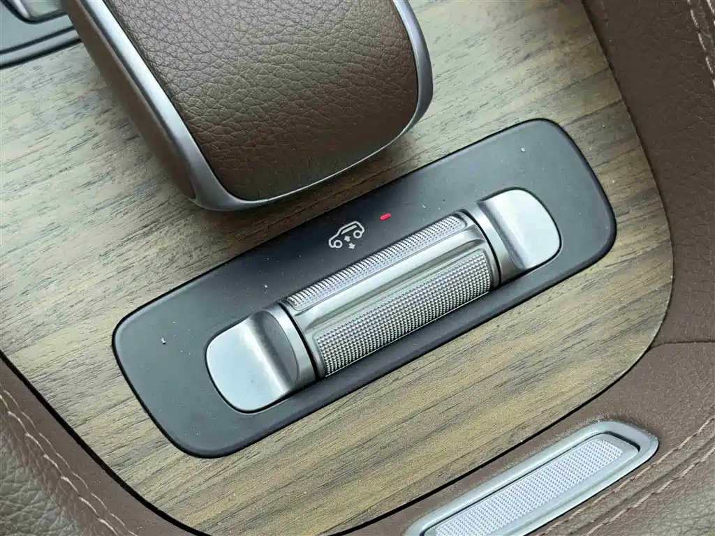 Mercedes-Benz GLE 2024 — фото 16