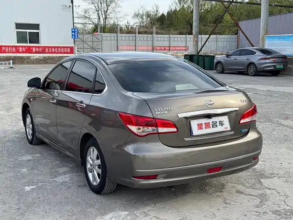 Nissan Sylphy 2012