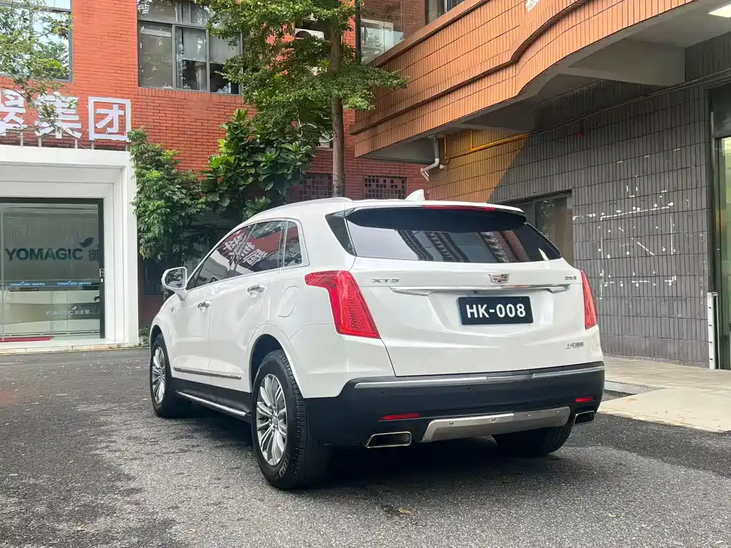 Cadillac XT5 2017 — фото 4