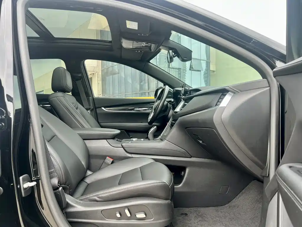 Cadillac XT5 2020 — фото 15
