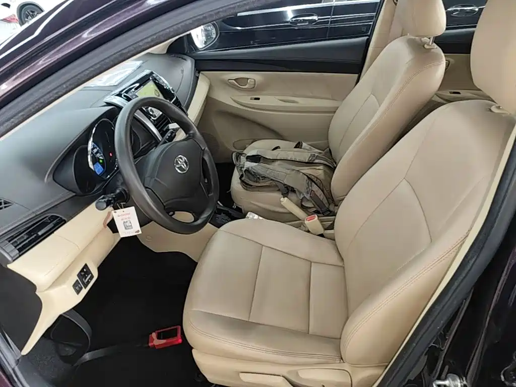 Toyota Vios 2015 — фото 15