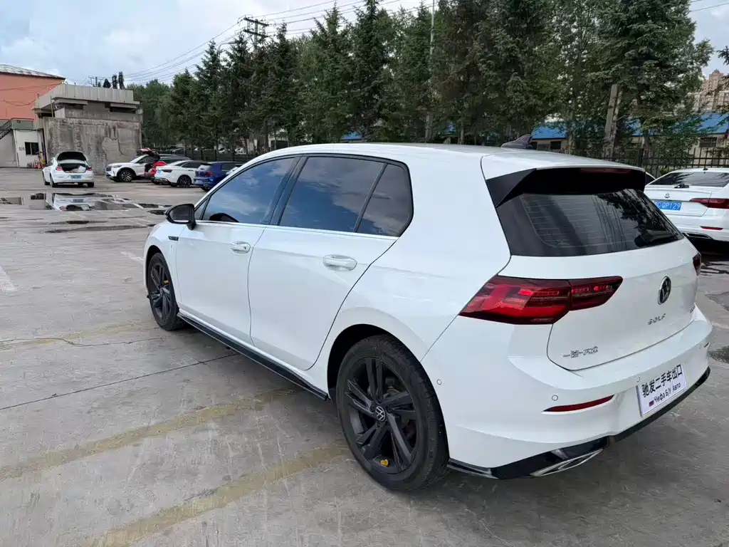 Volkswagen Golf 2021