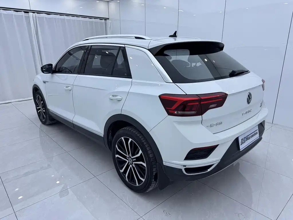 Volkswagen T-Roc 2021 — фото 6