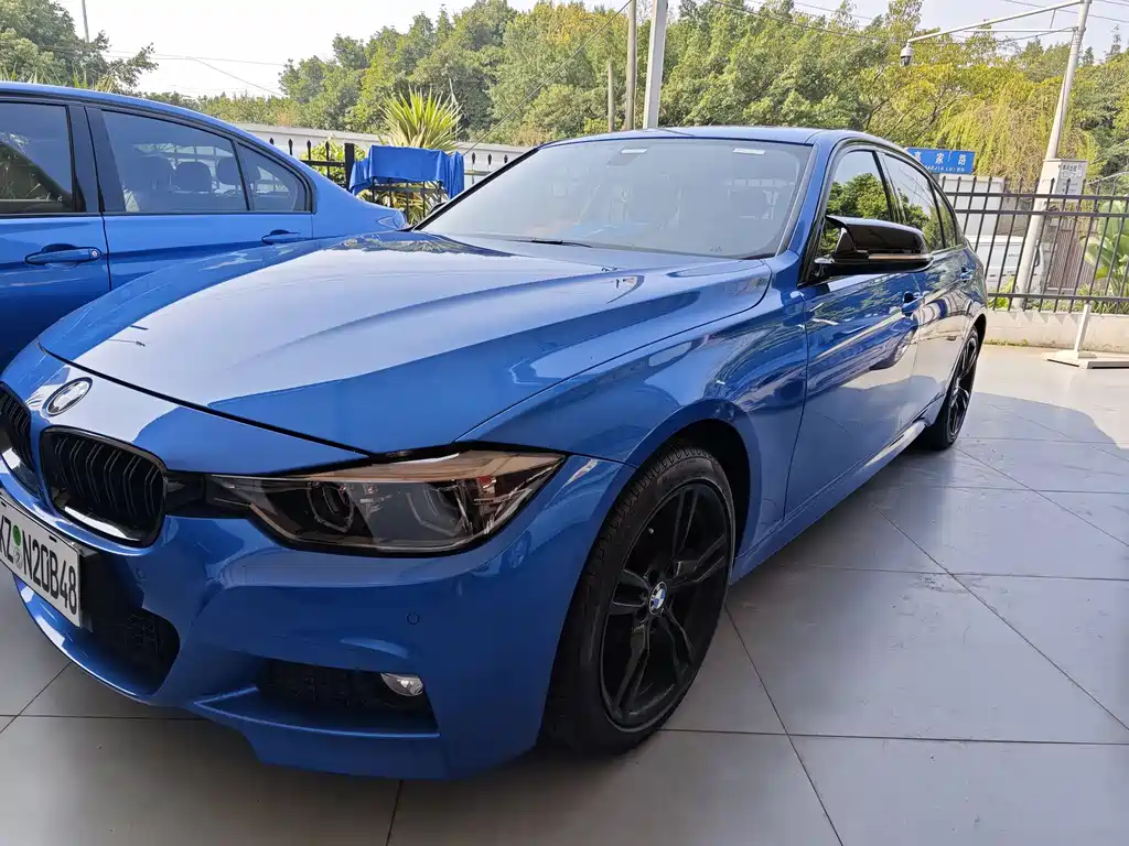 BMW 3 Series 2019 — фото 1