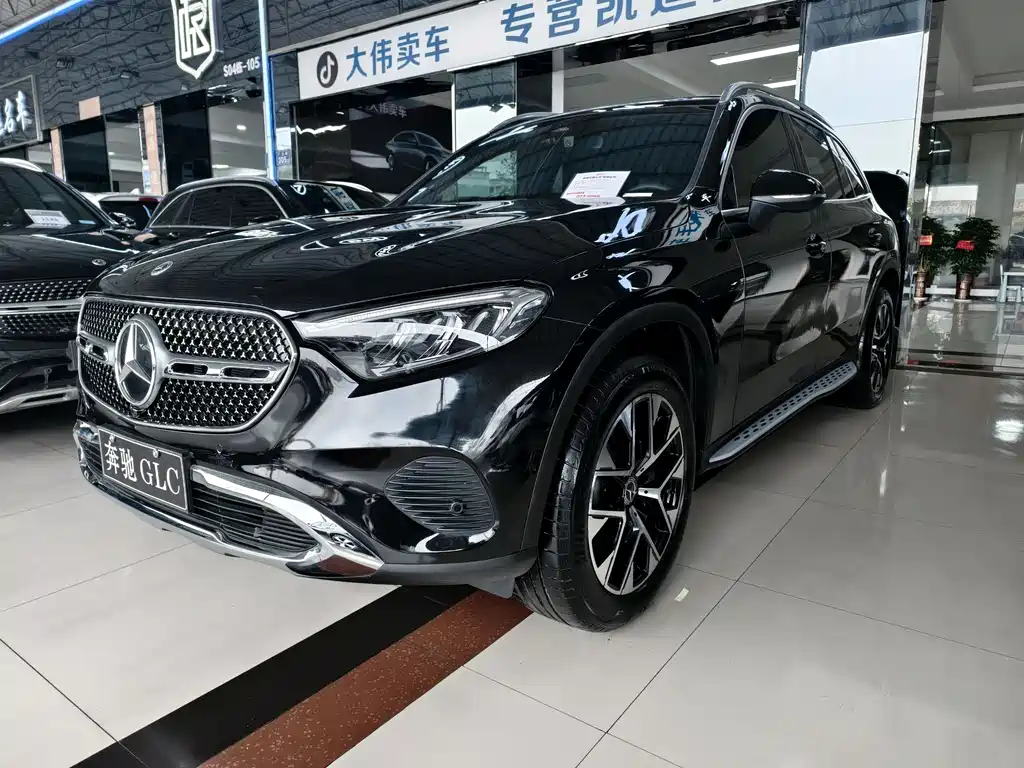 Mercedes-Benz GLC 2023 — фото 1