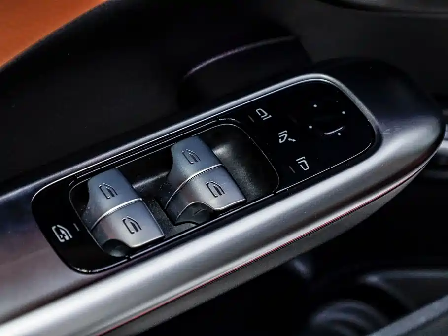Mercedes-Benz C-Class New Energy 2025 — фото 21