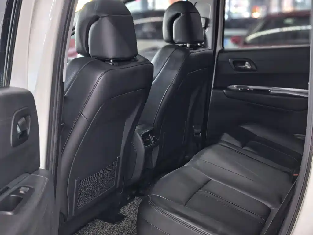 Peugeot 3008 2014 — фото 12