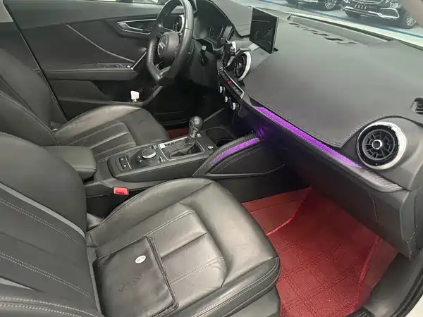 Audi Q2L 2024