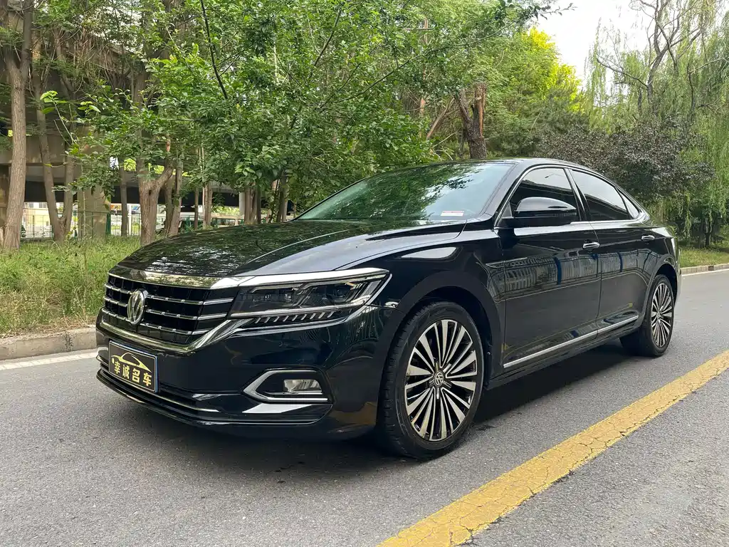 Volkswagen Passat 2019 — фото 1