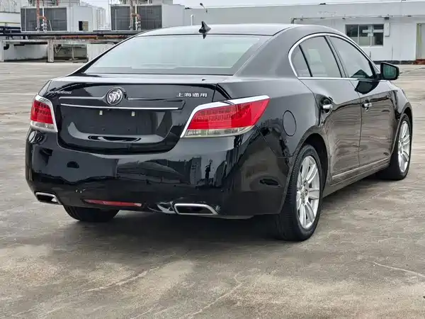 Buick LaCrosse 2011