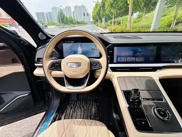Geely Xingyue L 2025