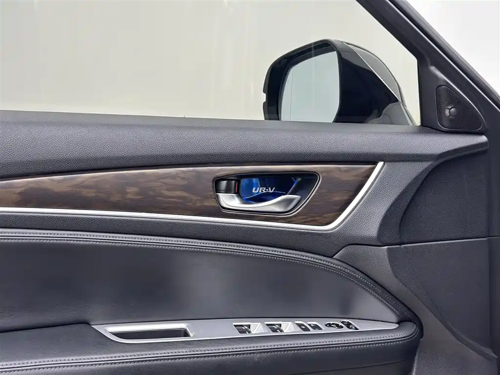 Honda UR-V 2017 — фото 14