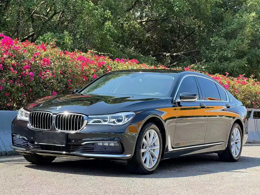 BMW 7 Series 2016 — фото 1