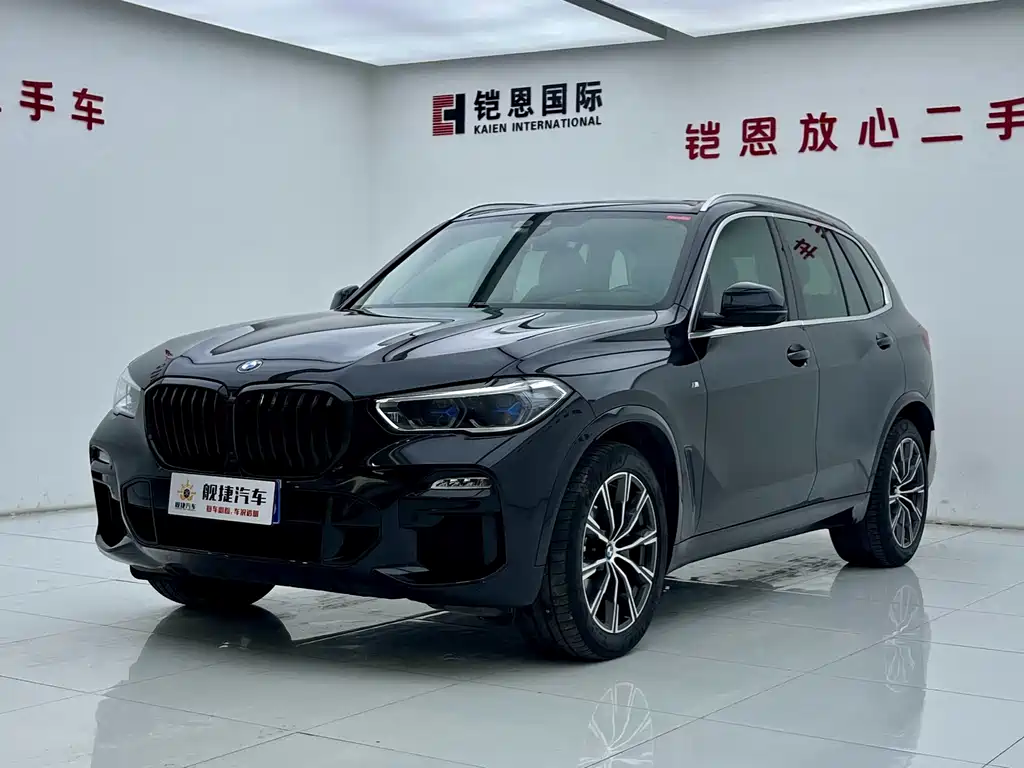 BMW X5 2022 — фото 1