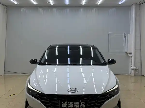 Hyundai Elantra 2023