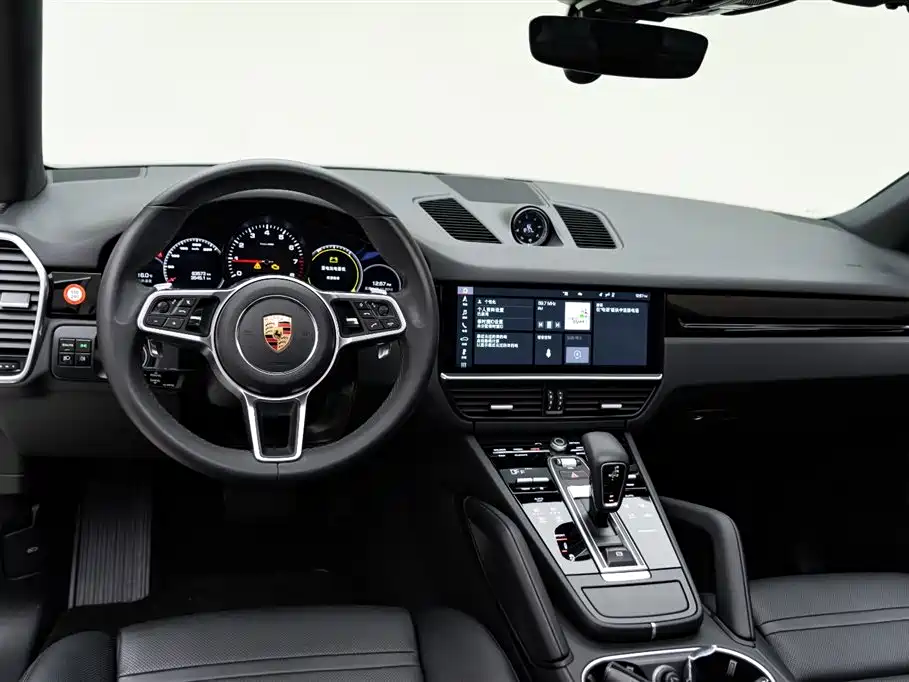 Porsche Cayenne 2020 — фото 13