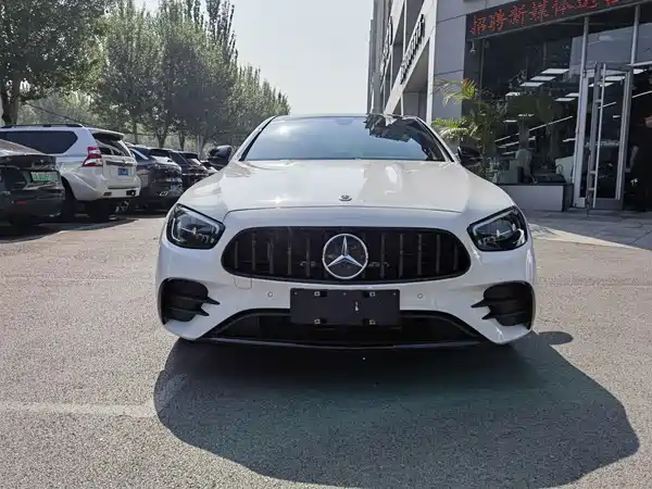 Mercedes-Benz E-Class 2022